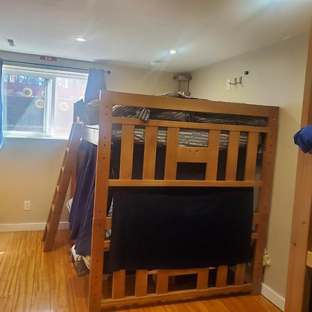 The Calgary Hub Hostel Style Home Ngoại thất bức ảnh