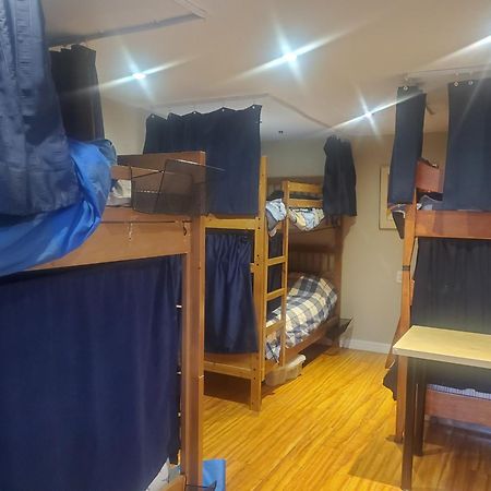 The Calgary Hub Hostel Style Home Ngoại thất bức ảnh