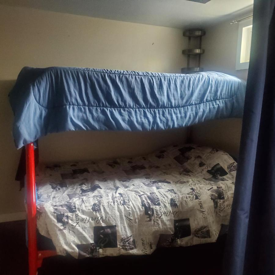 The Calgary Hub Hostel Style Home Ngoại thất bức ảnh