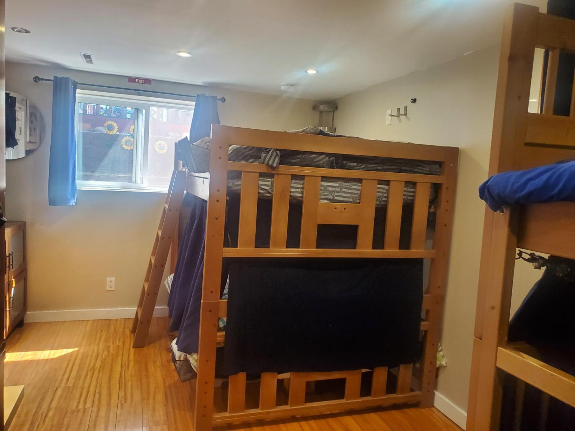 The Calgary Hub Hostel Style Home Ngoại thất bức ảnh